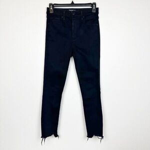 Abercrombie & Fitch Women's Dark Blue High-Rise Skinny Jeans